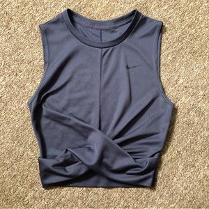 Nike dri-fit crop top XS